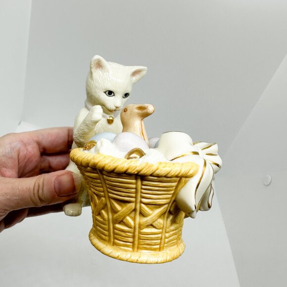 NIB Lenox Cat Easter Bunny Basket Eggs 24K Gold Sweet Wonder Ivory Chocolate - Picture 2 of 8
